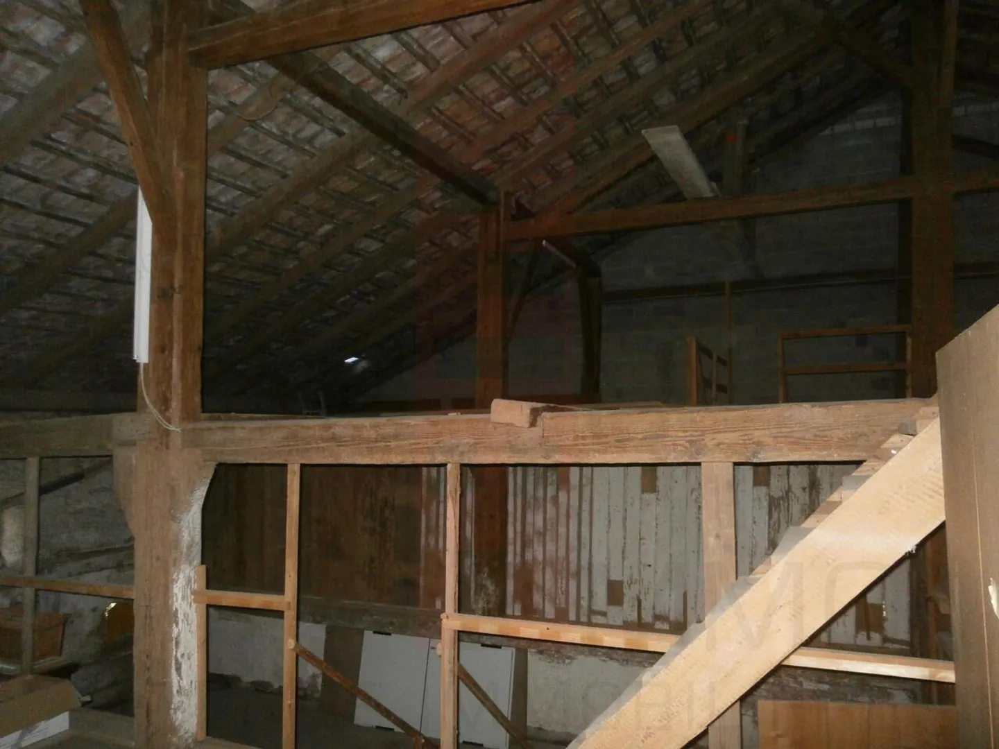 Gebäude im Dorf Fontenais - Foto 5 von 11