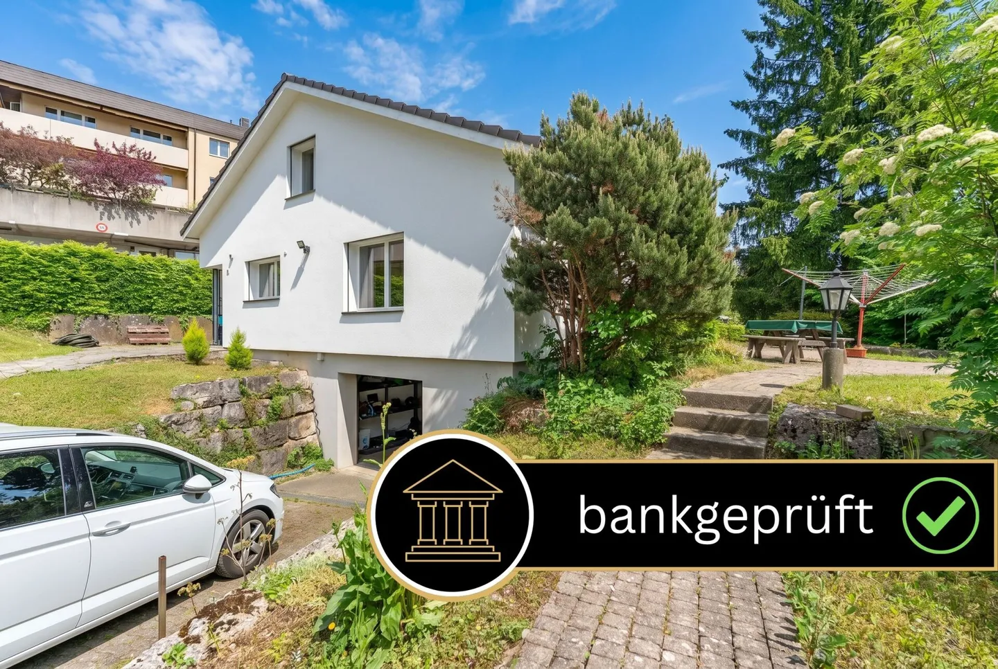 Casa ideale per famiglie con bambini - pronta per essere abitata e situata comodamente - Foto 1 di 11