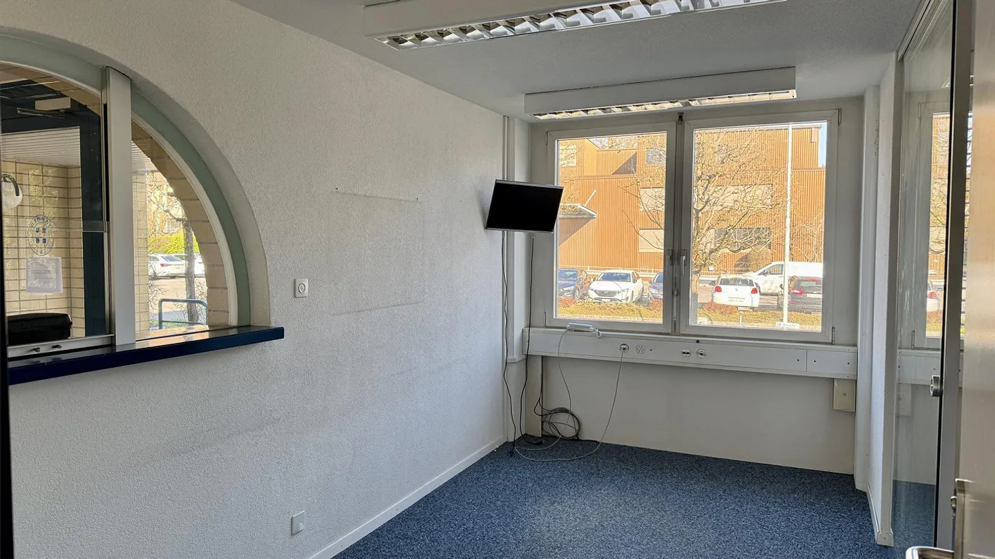 Propriété commerciale attrayante dans le meilleur emplacement de l'agglomération bernoise - Photo 10 sur 13