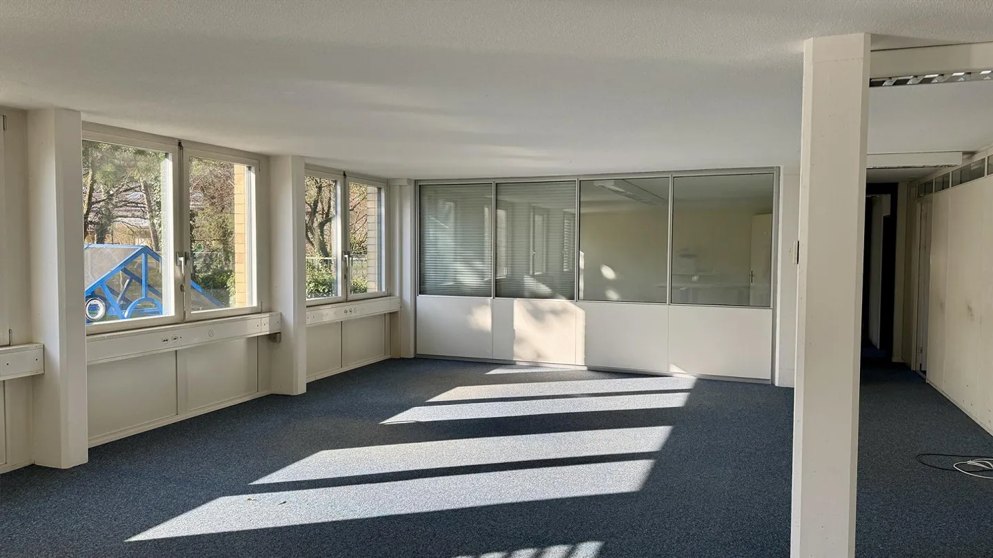 Propriété commerciale attrayante dans le meilleur emplacement de l'agglomération bernoise - Photo 12 sur 13