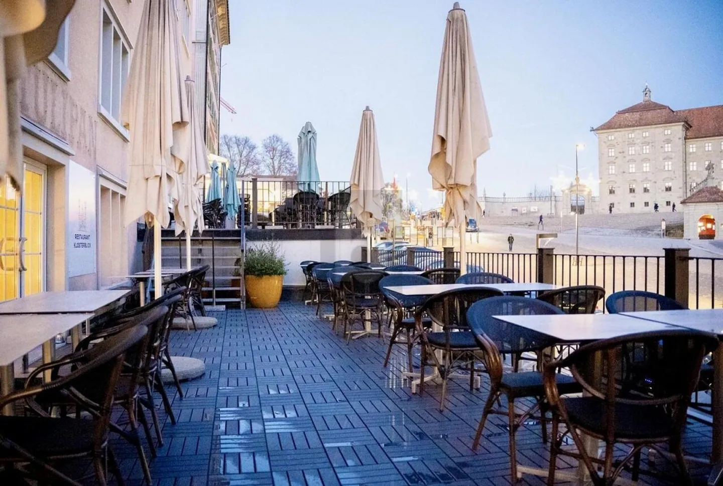 SENSATIONELLE LAGE MIT BESTER SICHT - Foto 2 von 6