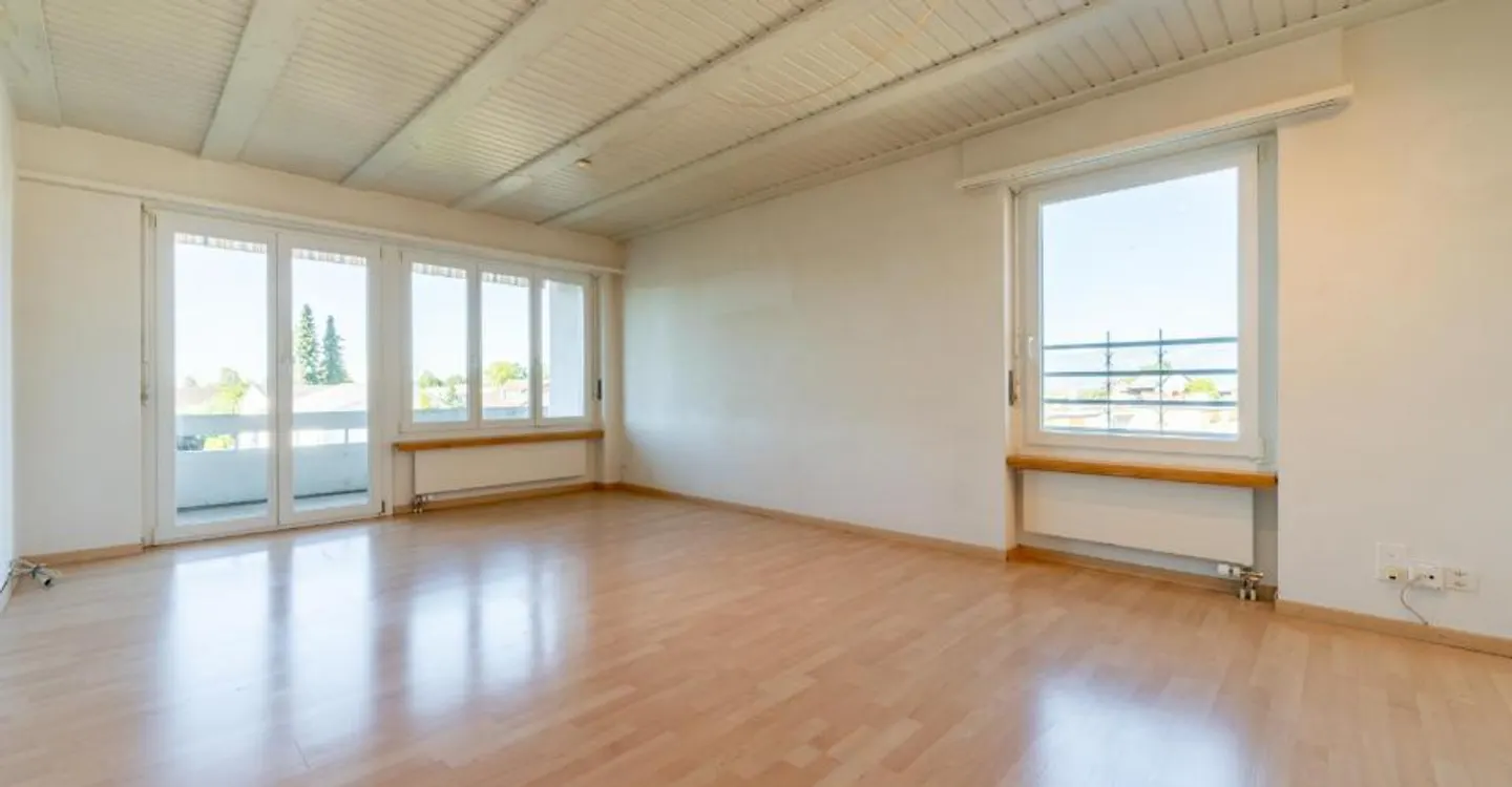 Timeless living quality with light, tranquility, and space - Photo 2 of 8