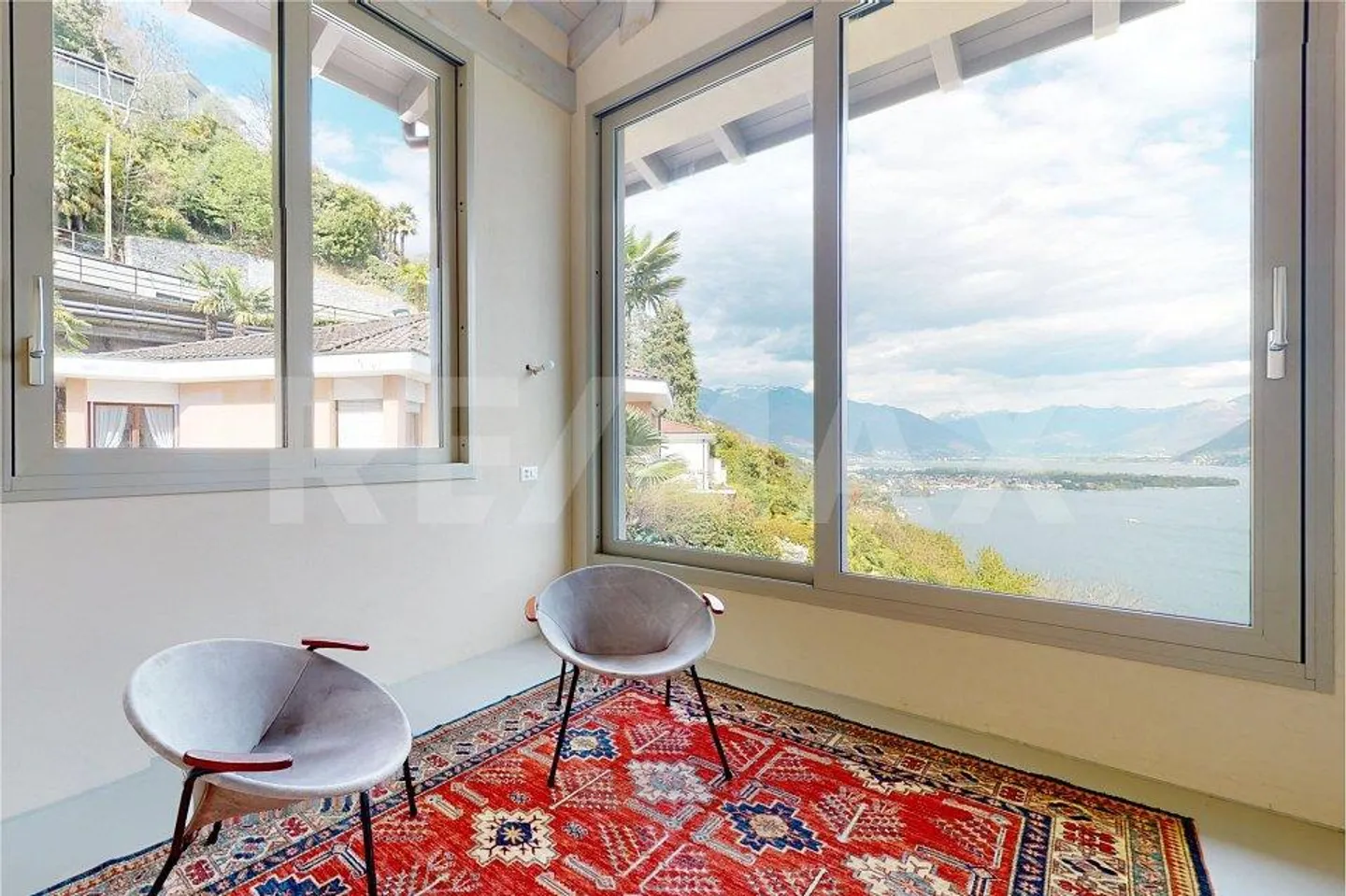 Casa di 5.5 locali rinnovata con vista lago 180° - Foto 9 di 13