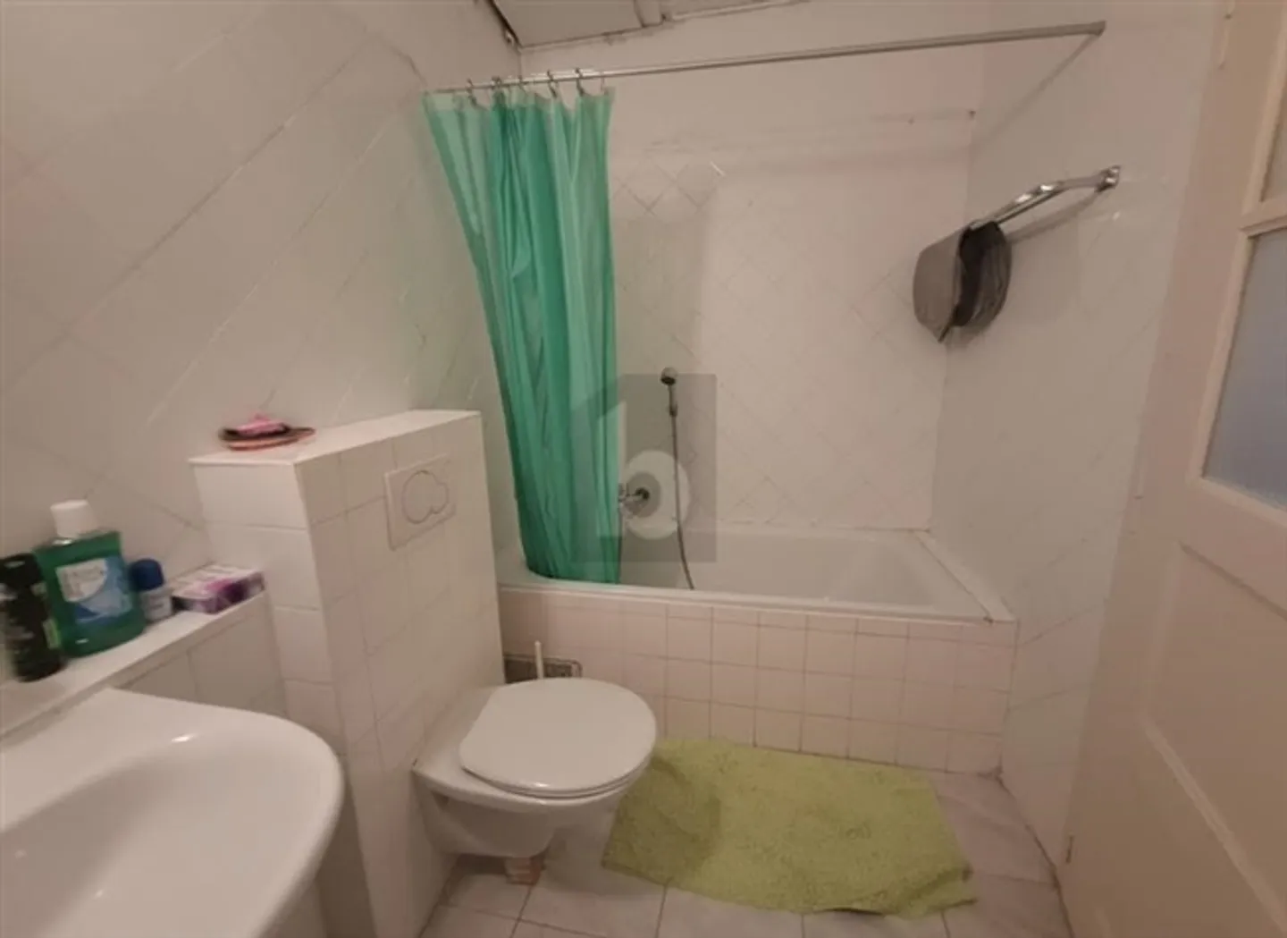 Geräumiges Duplex im Dorfzentrum - Foto 3 von 6