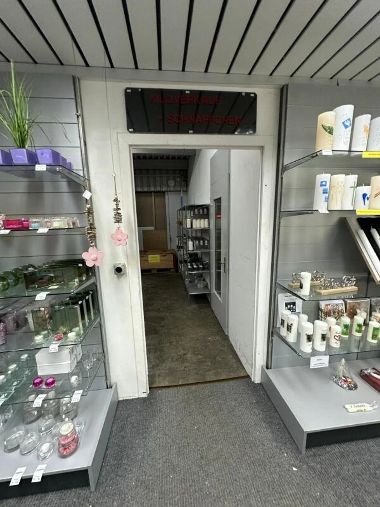 Espace de vente de plain-pied / magasin avec accès direct - Photo 7 sur 9