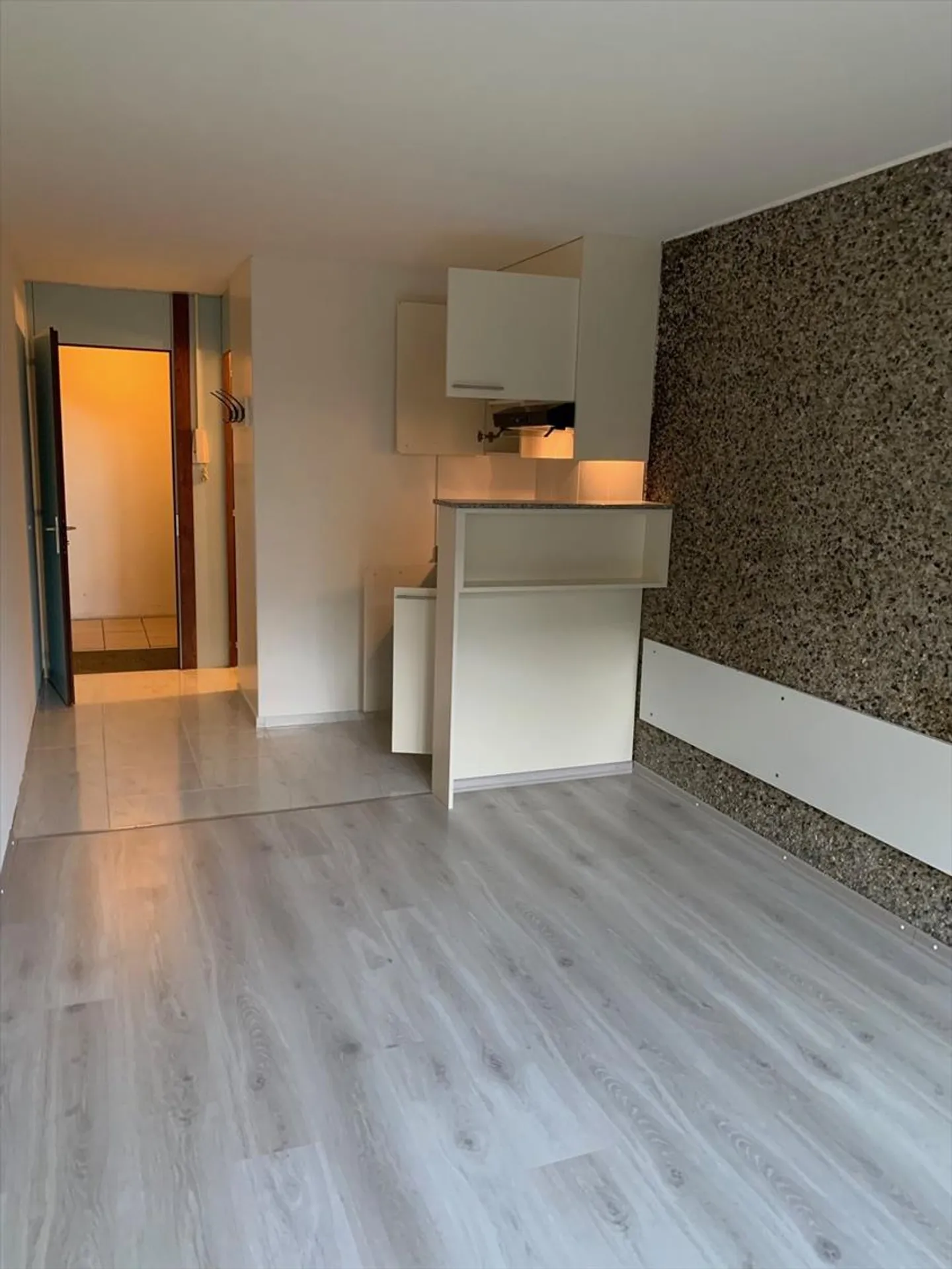 Studio nel quartiere del Giura - Foto 2 di 6