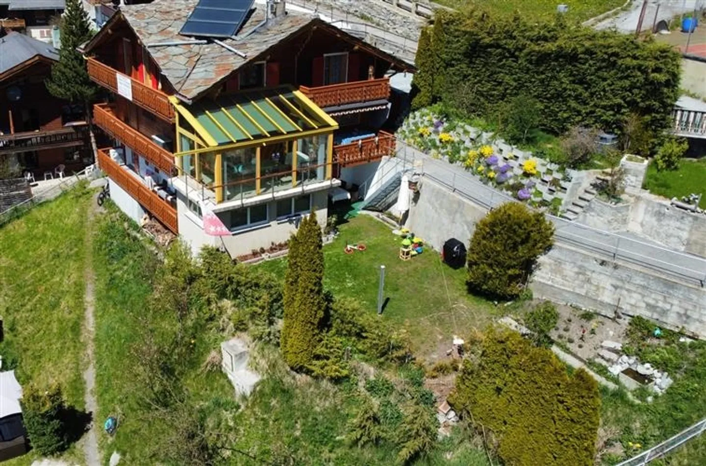 Casa familiare doppia di 12 camere - Foto 1 di 5