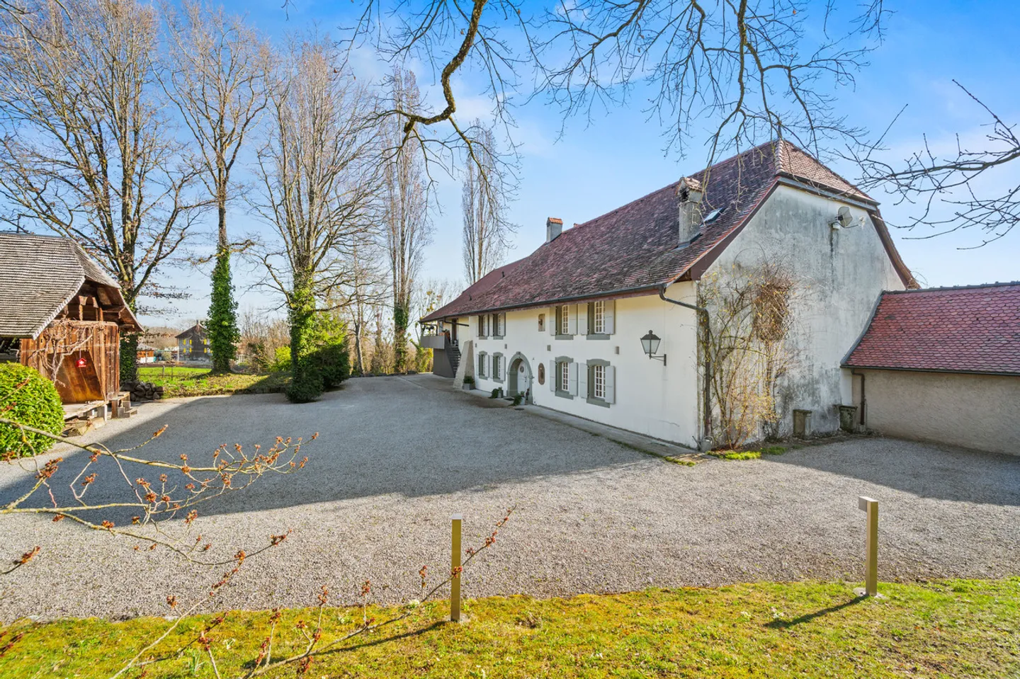 Splendide ferme rénovée avec piscine et installations équestres - Photo 3 sur 23