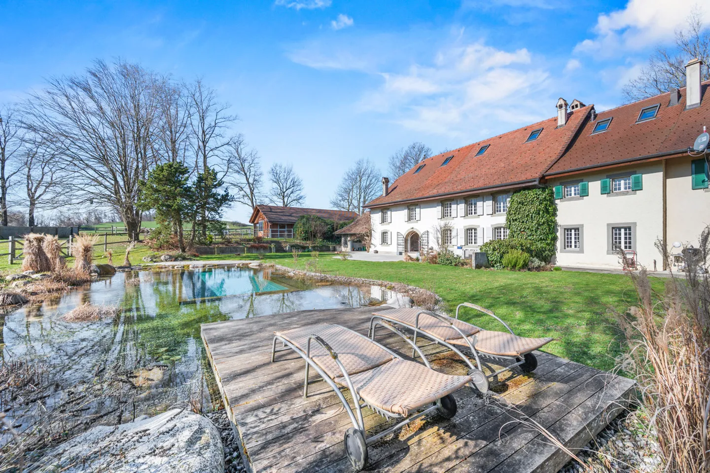 Splendide ferme rénovée avec piscine et installations équestres - Photo 1 sur 23