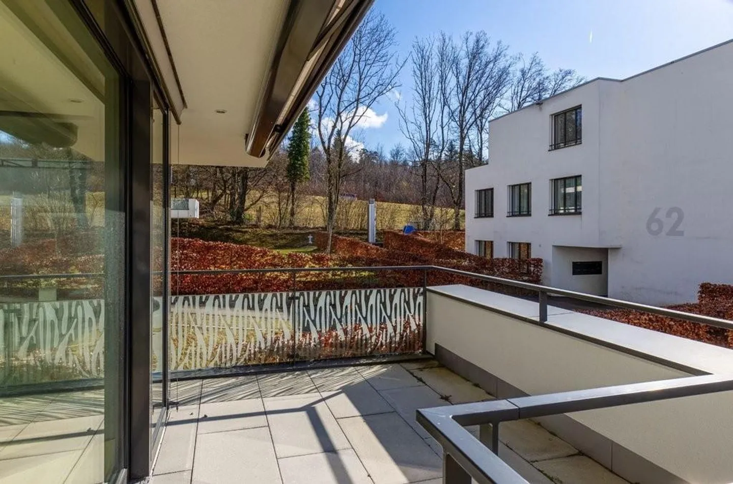 Modern apartment with free parking - limited until March 31, 2027 - Photo 10 of 11