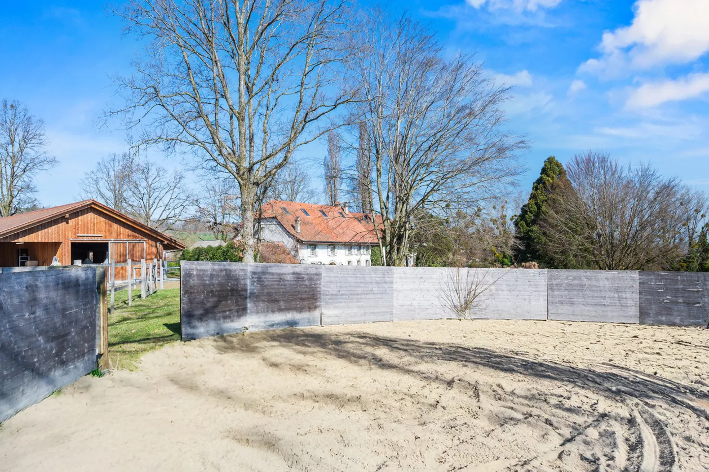 Splendide ferme rénovée avec piscine et installations équestres - Photo 20 sur 23