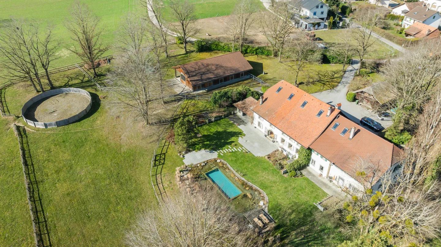 Splendide ferme rénovée avec piscine et installations équestres - Photo 22 sur 23