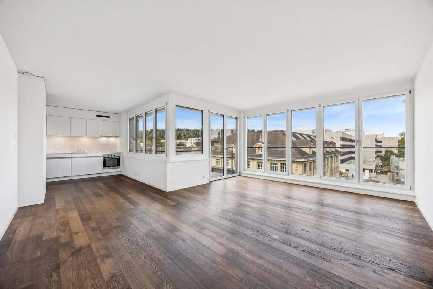 Loft-Feelig mit 24 m² Terrasse mitten in Zürich-Oerlikon - Foto 2 di 8