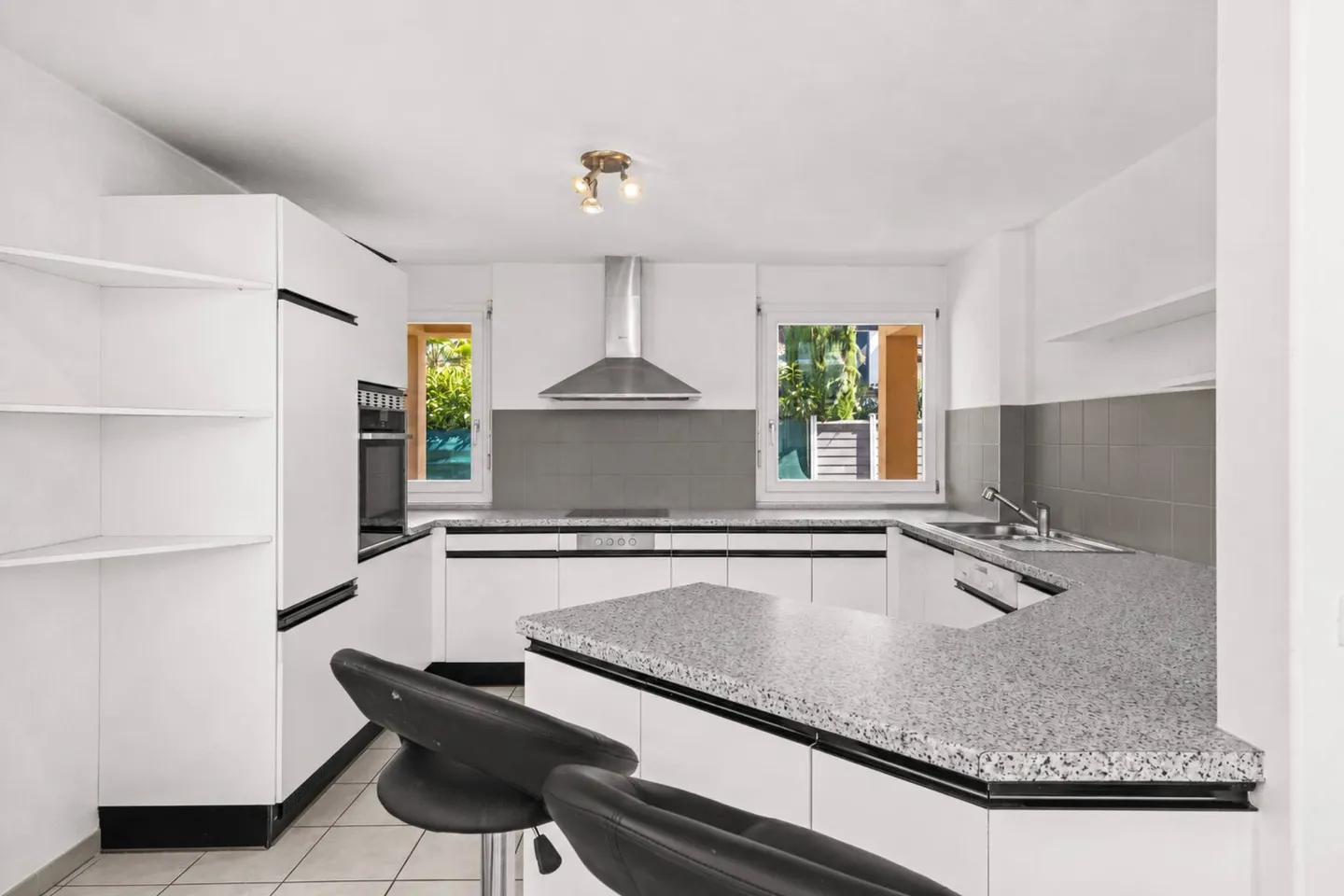Charming Semi-Detached House - Photo 4 of 7