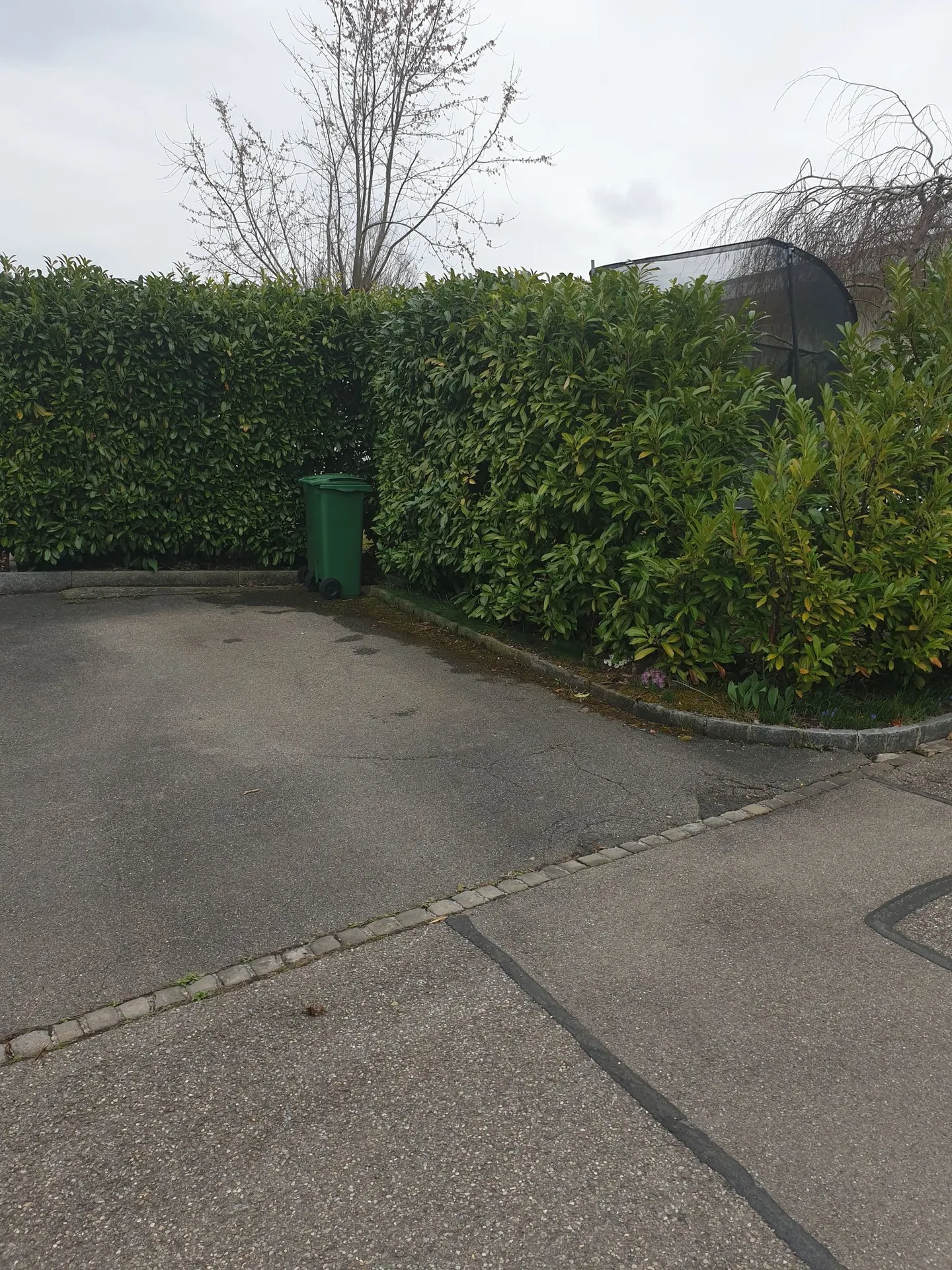 Practical Outdoor Parking Space in Würenlos - Available Immediately - Photo 3 of 4