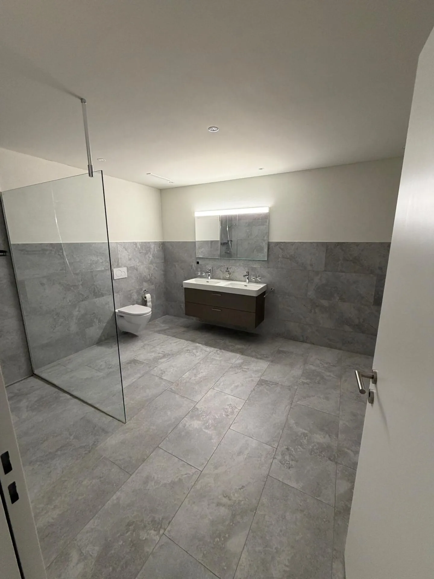 1.5-Zimmer-Gewerbeloft an prominenter Lage in Reichenburg - Photo 11 of 14