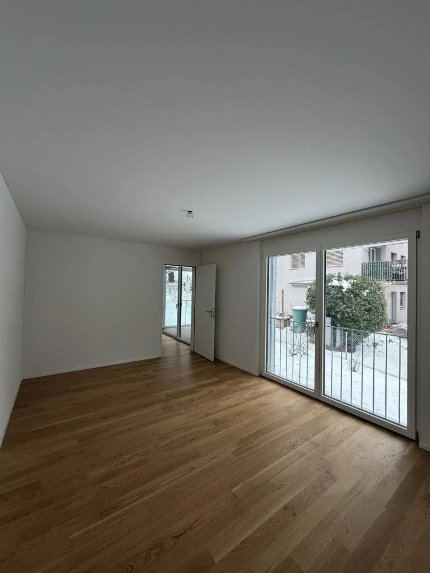 Charming 3.5 Room Apartment - Photo 5 of 8