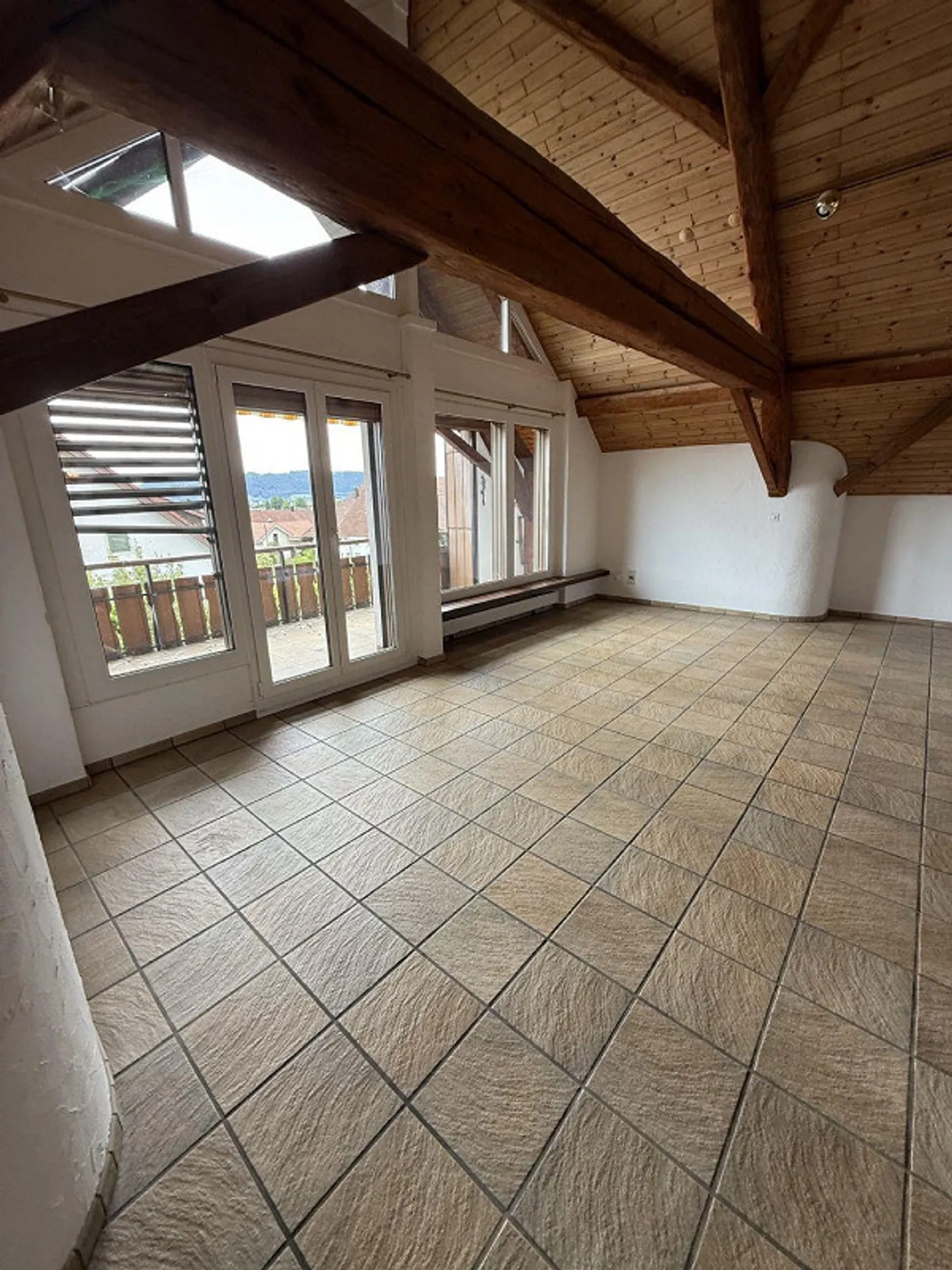 6.5-ZWG / Vous cherchez une solution de transition ? Logement temporaire jusqu'au printemps 2027. - Photo 6 sur 12