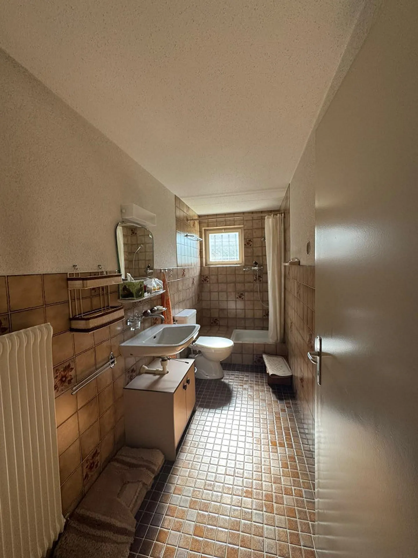Propriété familiale bien entretenue dans un quartier résidentiel calme - Photo 19 sur 27
