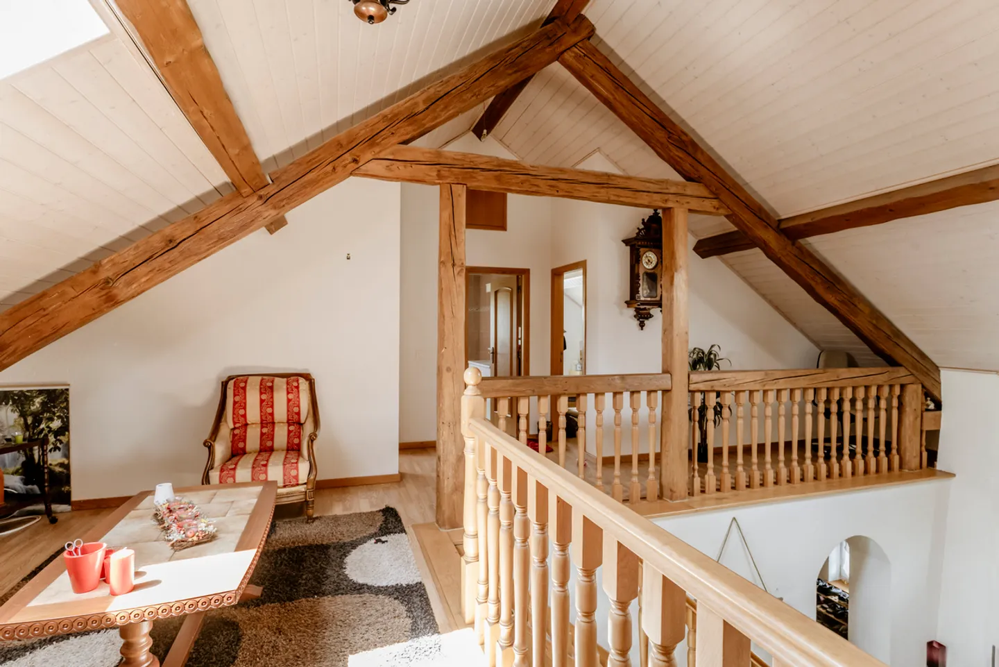Renovated farmhouse with 5.5 rooms in the heart of nature - Photo 2 of 10