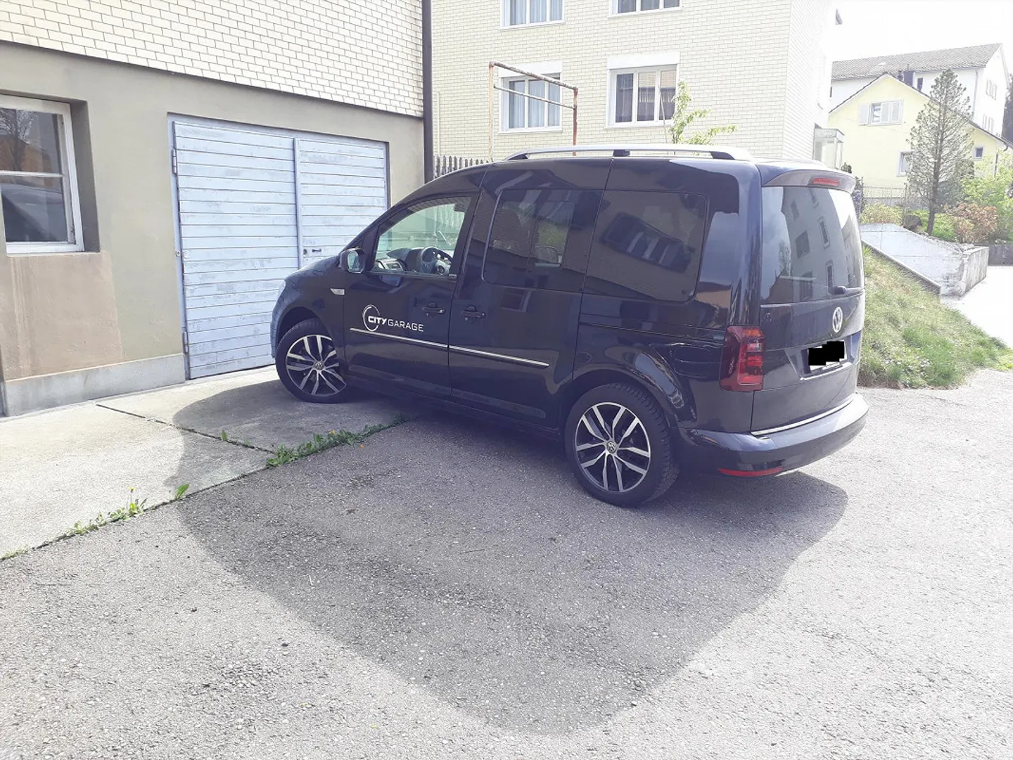 ungedeckter Parkplatz - Foto 1 von 2