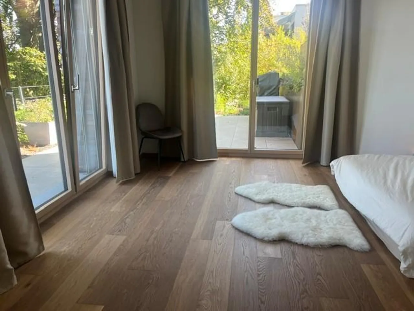 Appartamento esclusivo di 3,5 locali con vista lago in un complesso di giardino ben curato - Foto 4 di 8