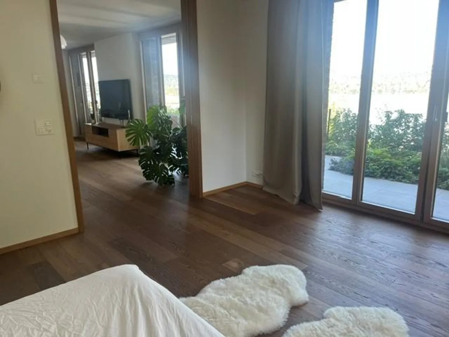 Appartamento esclusivo di 3,5 locali con vista lago in un complesso di giardino ben curato - Foto 5 di 8