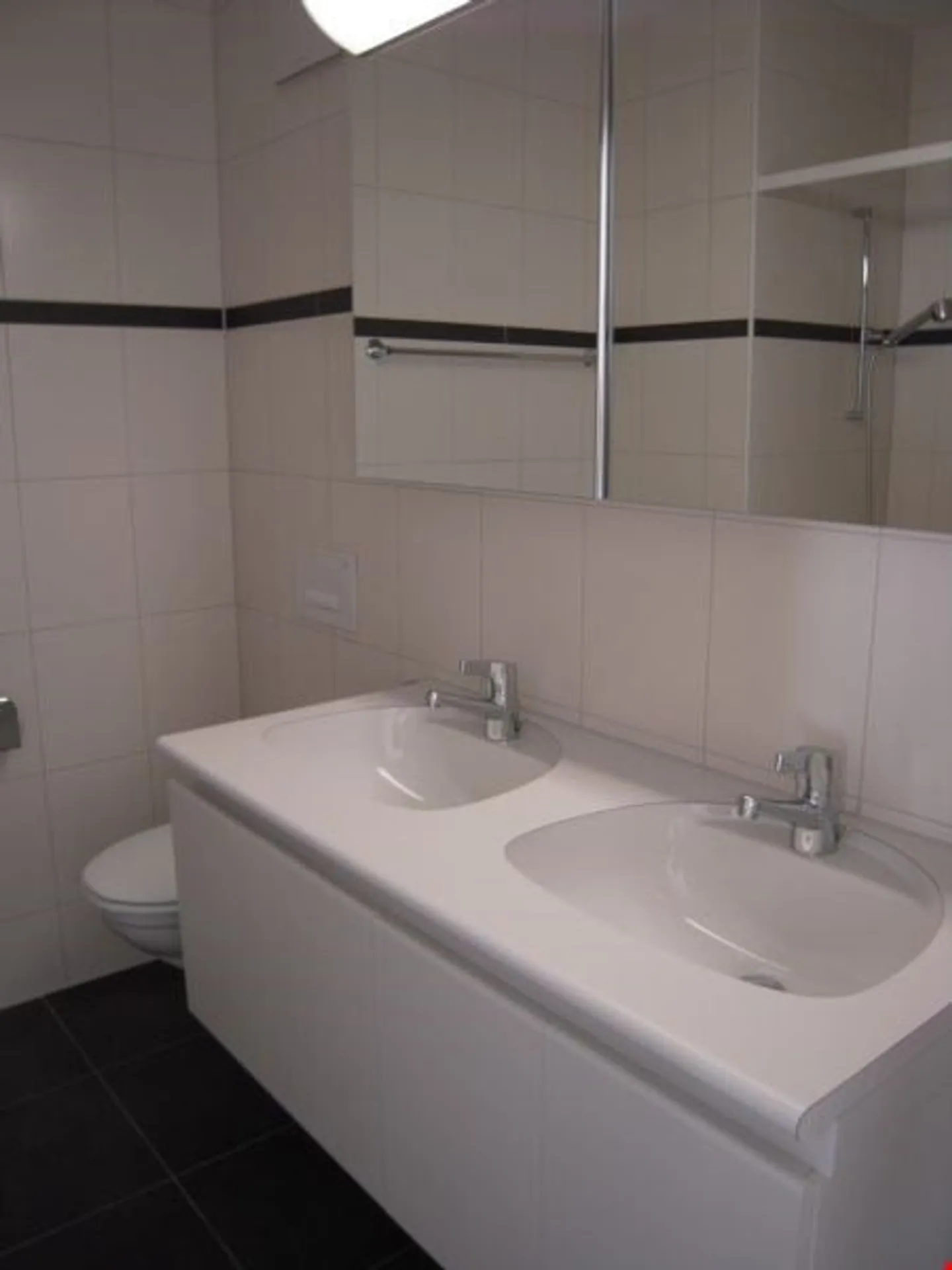 Moderne 4 1/2-Zimmerwohnung - Foto 8 von 12