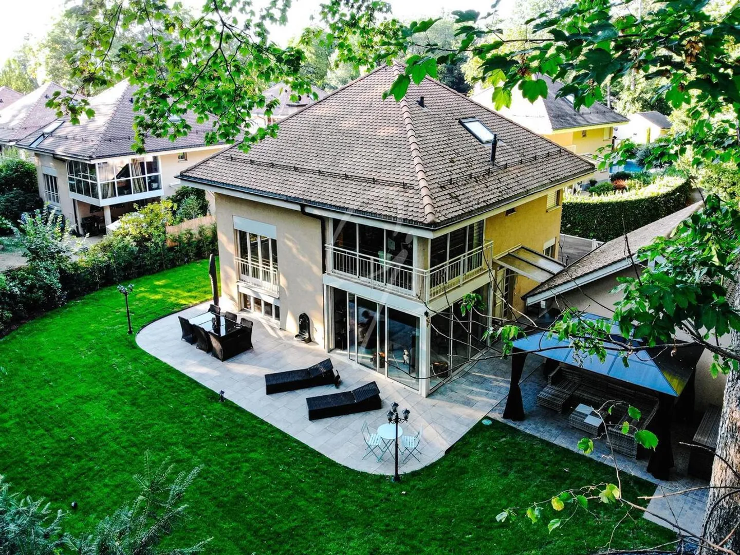 EXCLUSIVITY: Exceptional individual villa with unique design - Photo 1 of 15