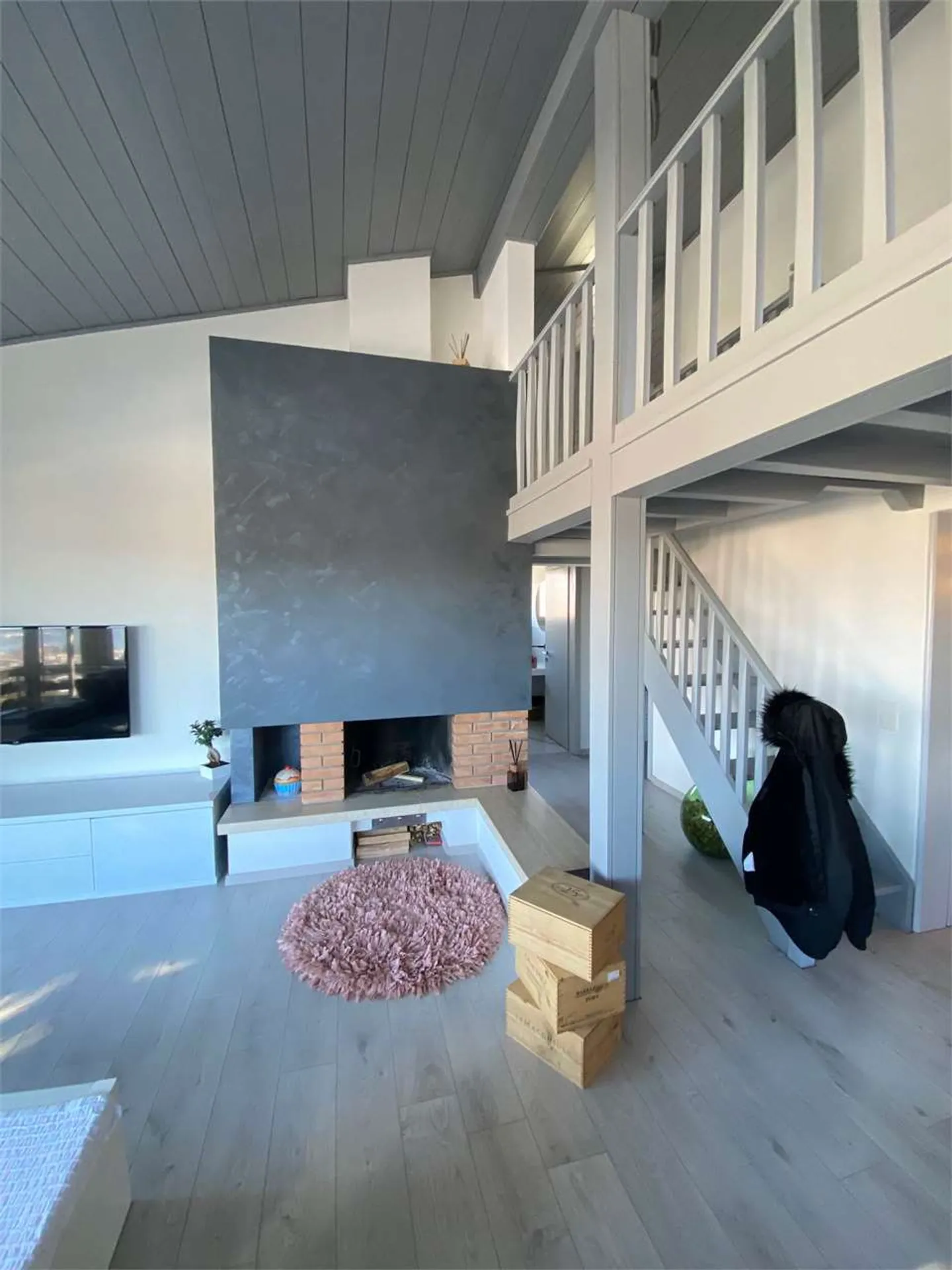 Villa con vista lago, giardino e piscina - Foto 9 di 13