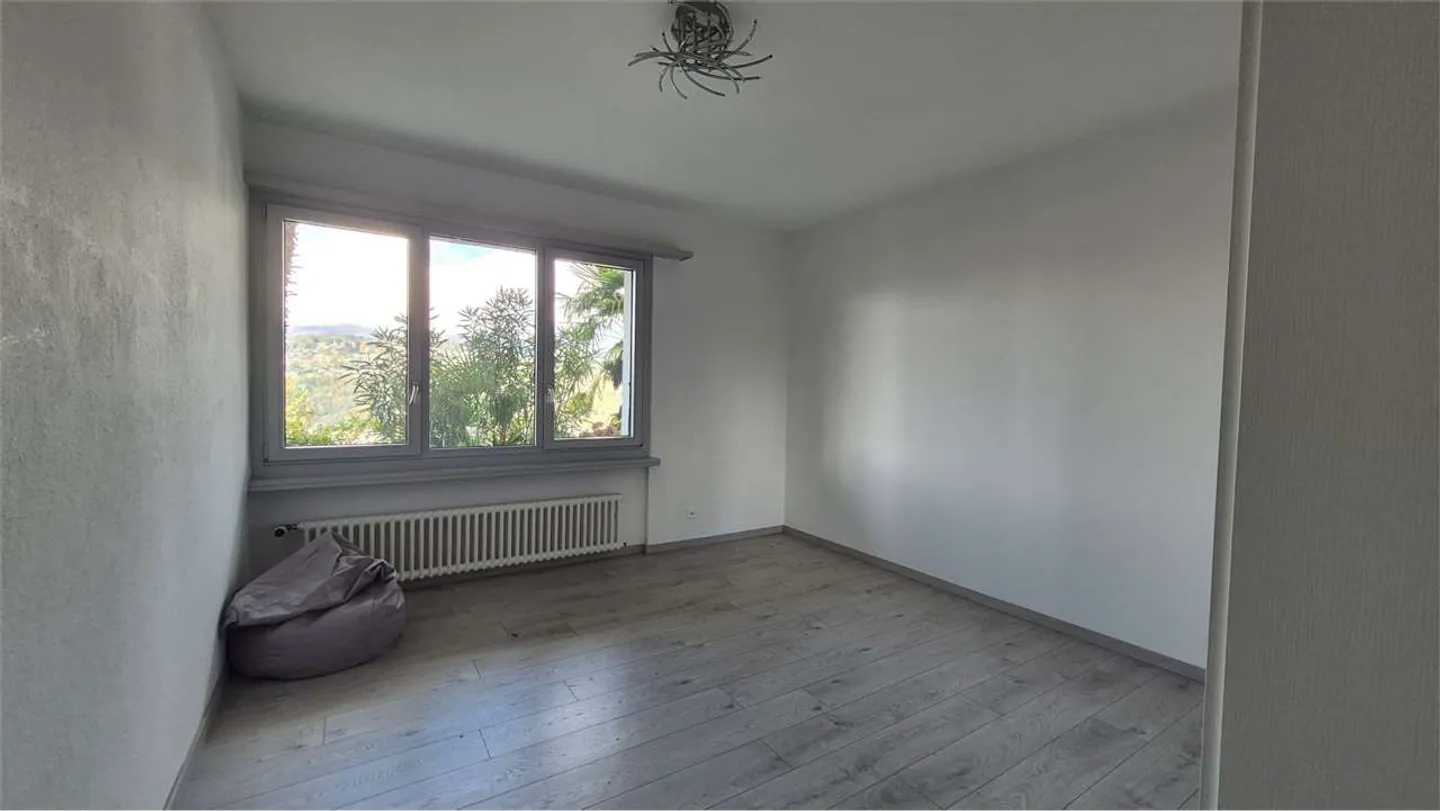 Villa con vista lago, giardino e piscina - Foto 13 di 13