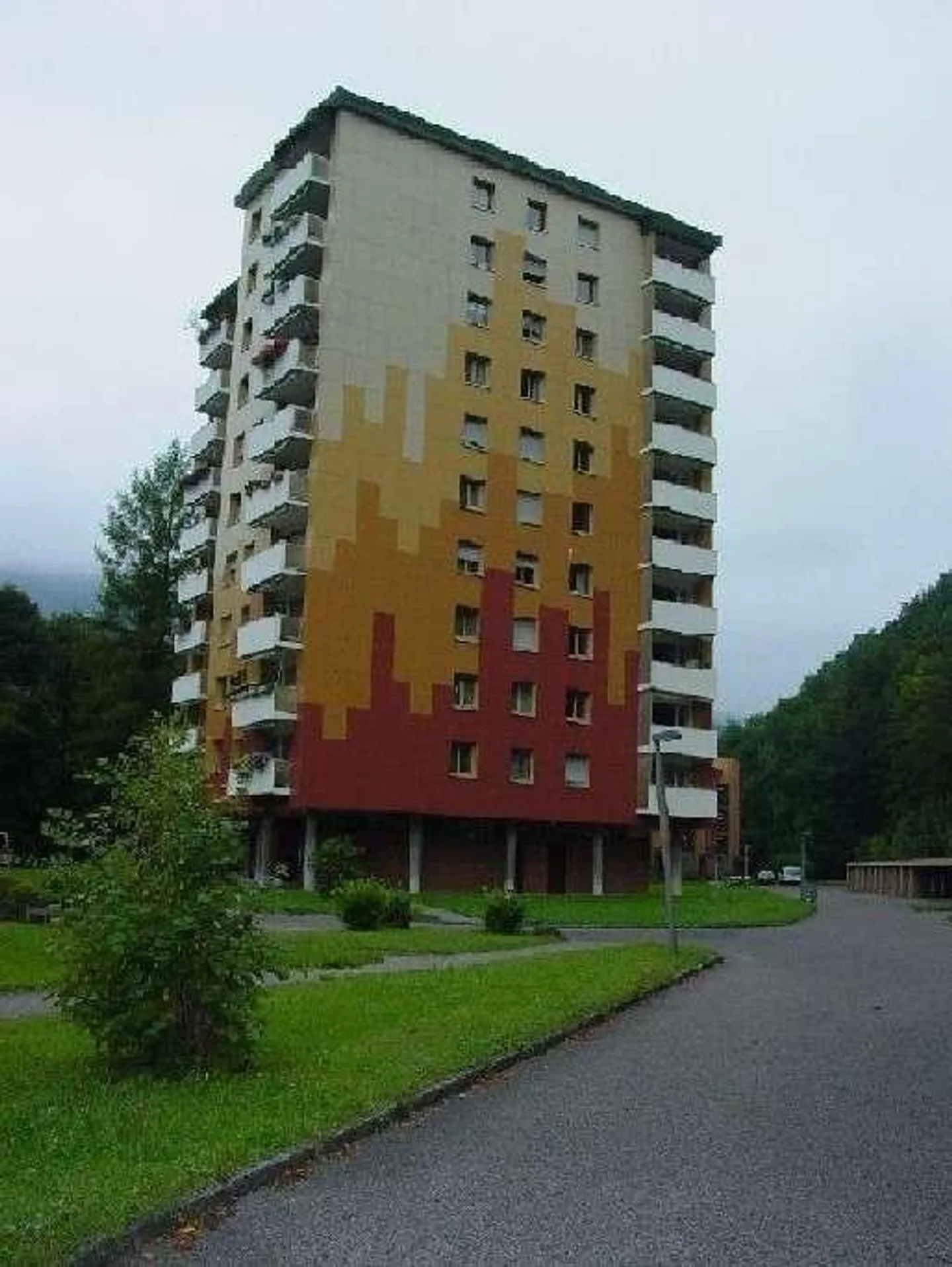 2.5-room apartment in Adliswil TEMPORARY UNTIL 30.09.2027 - Photo 1 of 8