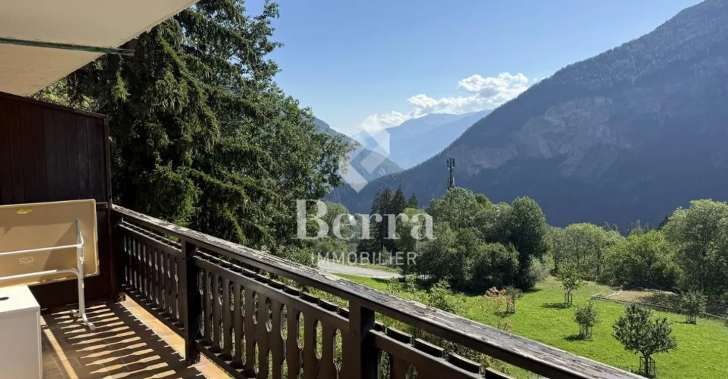 3,5 Zimmer renoviert, großer Balkon nach Südwesten und freie Sicht - Foto 2 von 12
