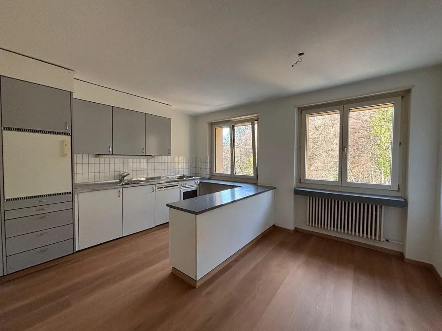 2.5-room apartment in Adliswil TEMPORARY UNTIL 30.09.2027 - Photo 5 of 8