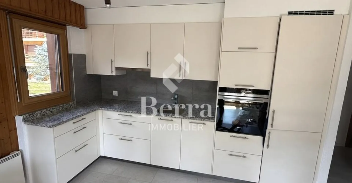 3,5 Zimmer renoviert, großer Balkon nach Südwesten und freie Sicht - Foto 8 von 12
