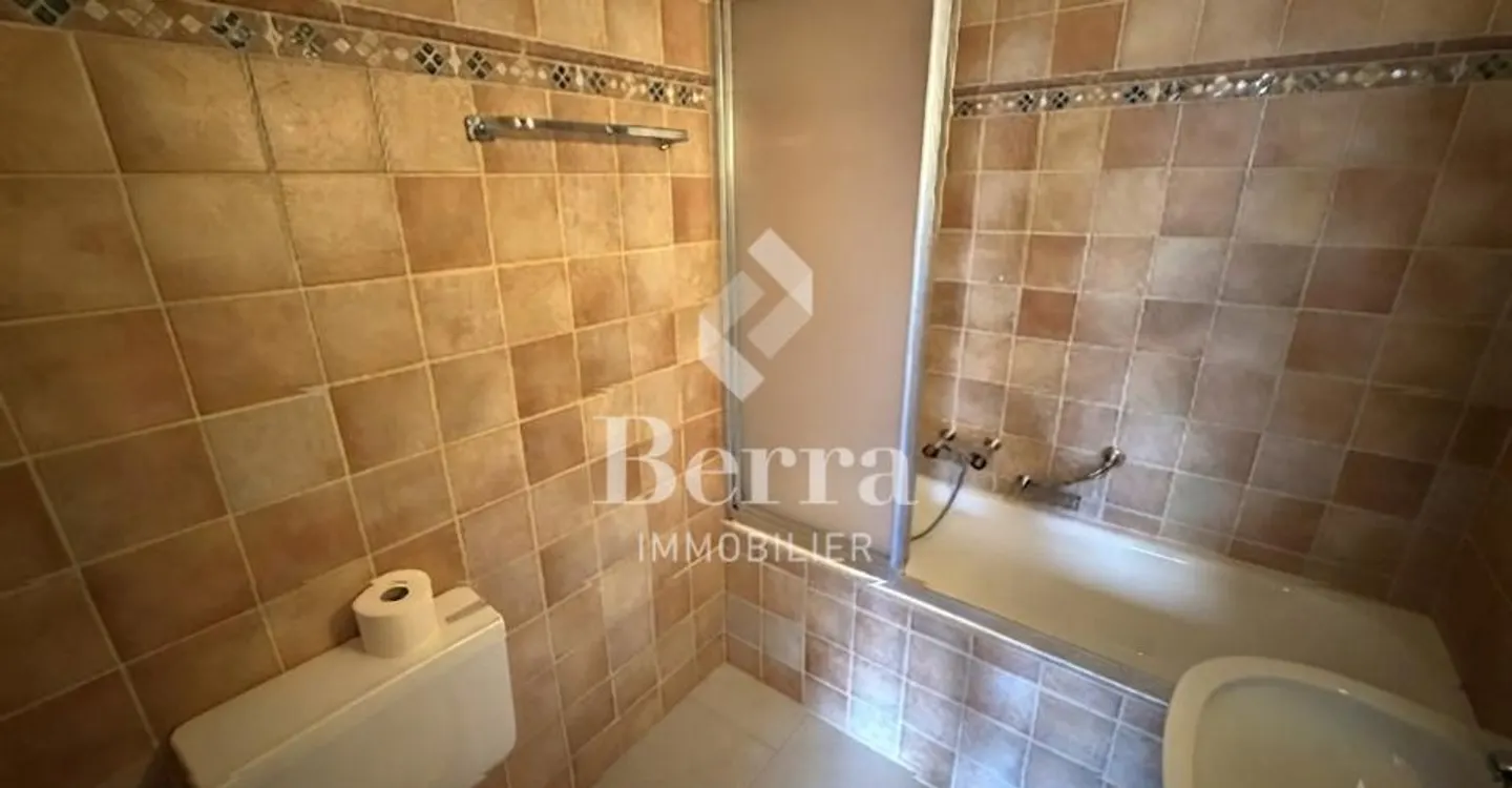 3,5 Zimmer renoviert, großer Balkon nach Südwesten und freie Sicht - Foto 12 von 12