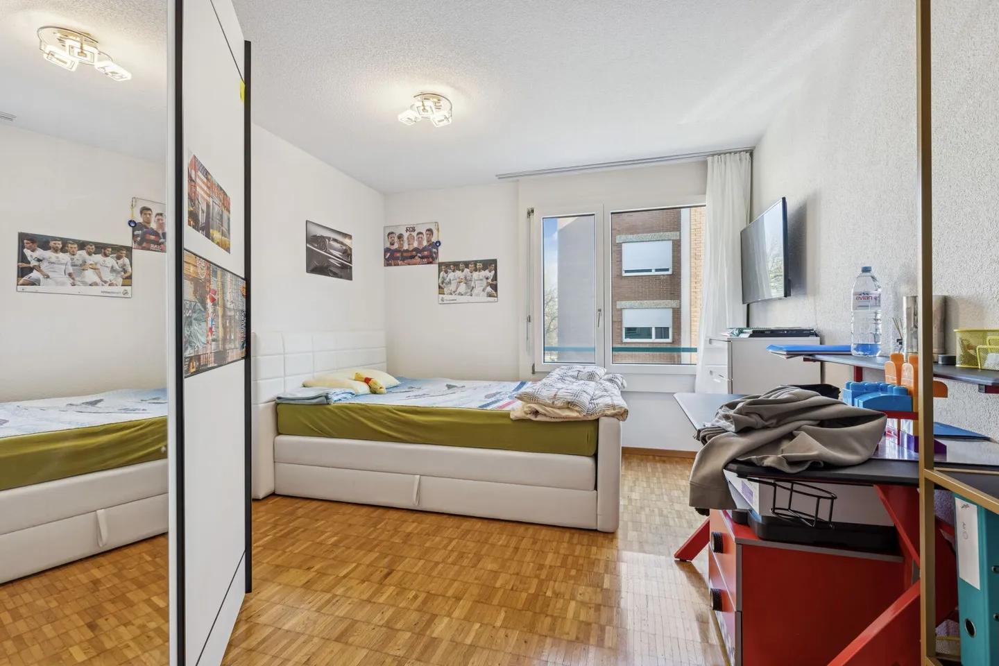 Appartement charmant près du canal de la Thielle avec place de parking dans le garage - Photo 7 sur 13