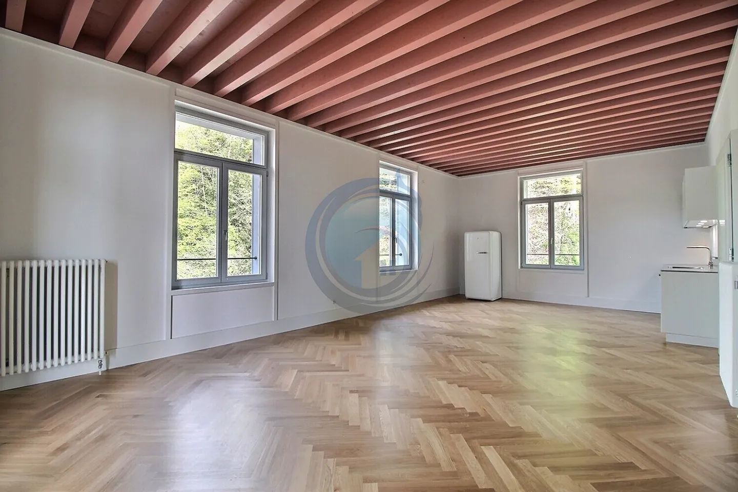 Charming 2.5 Room Apartment - Photo 2 of 12