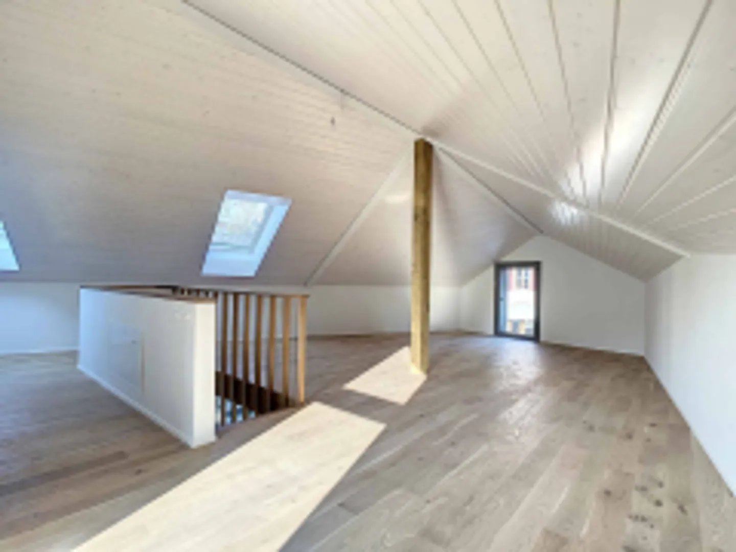 Duplex 3,5 camere con charme – posizione eccezionale a pochi passi dal lago - Foto 9 di 11