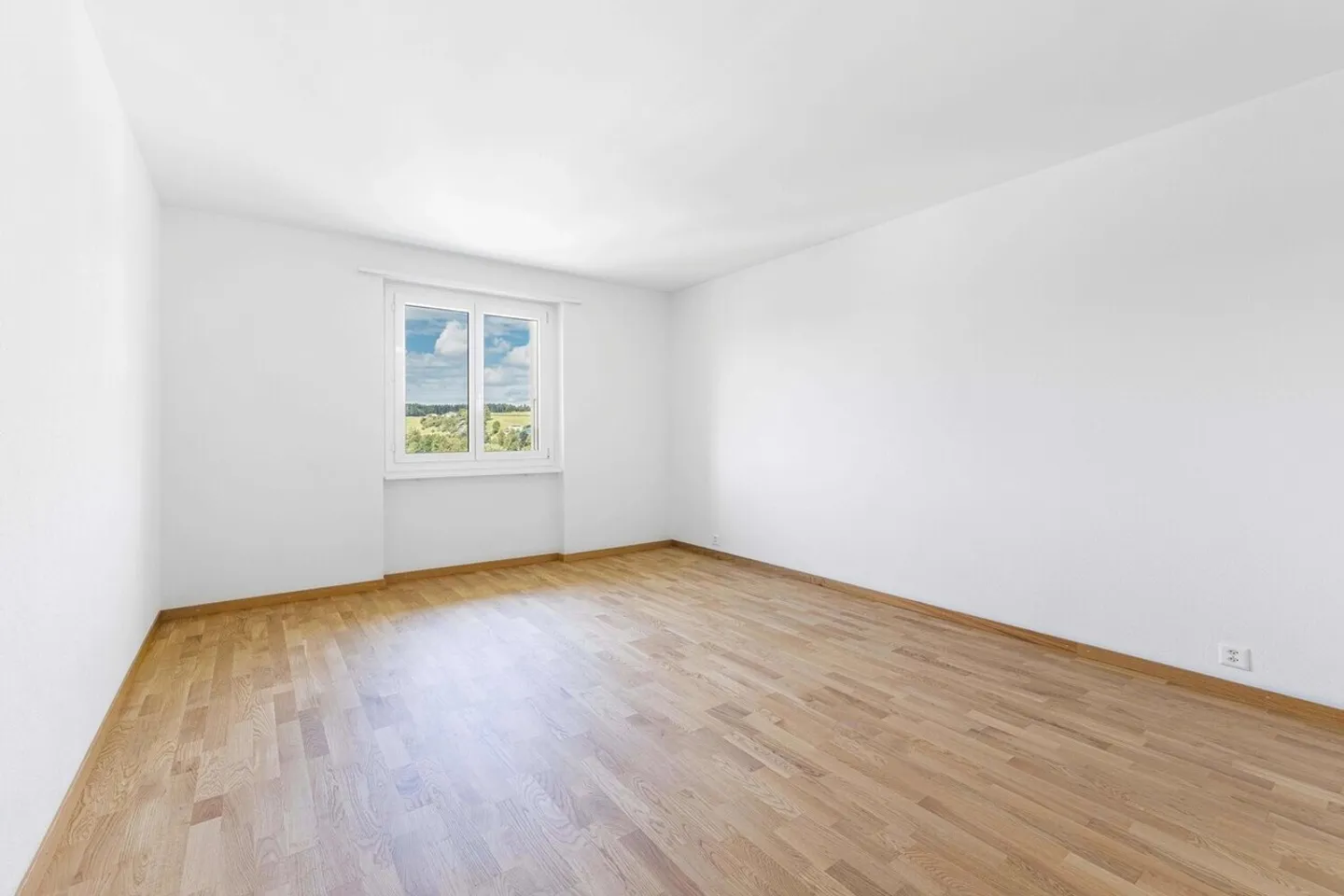 Appartamento 3.5 locali appena ristrutturato in posizione centrale a Zollikofen - Foto 5 di 12