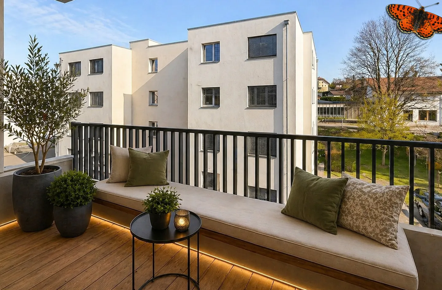 Modern Apartment with Balcony - Photo 4 of 6
