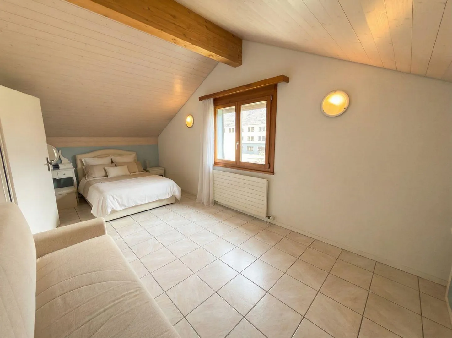 Spaziosa casa familiare a Monte Carasso - Foto 6 di 13