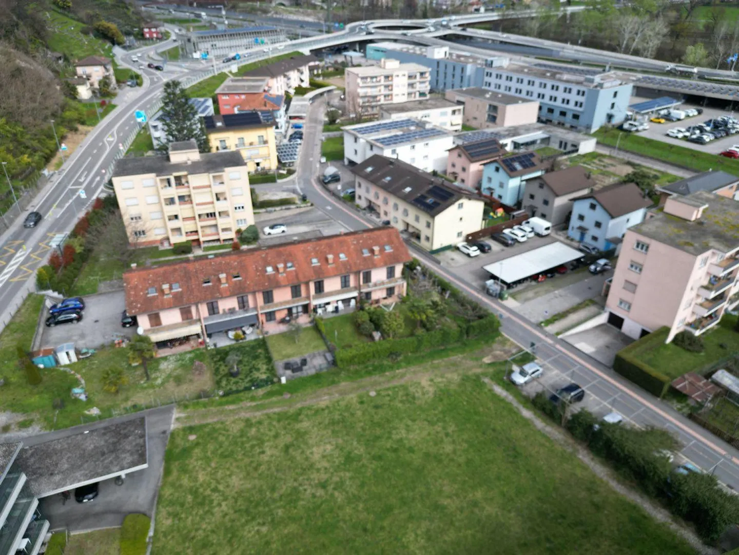 Spaziosa casa familiare a Monte Carasso - Foto 13 di 13