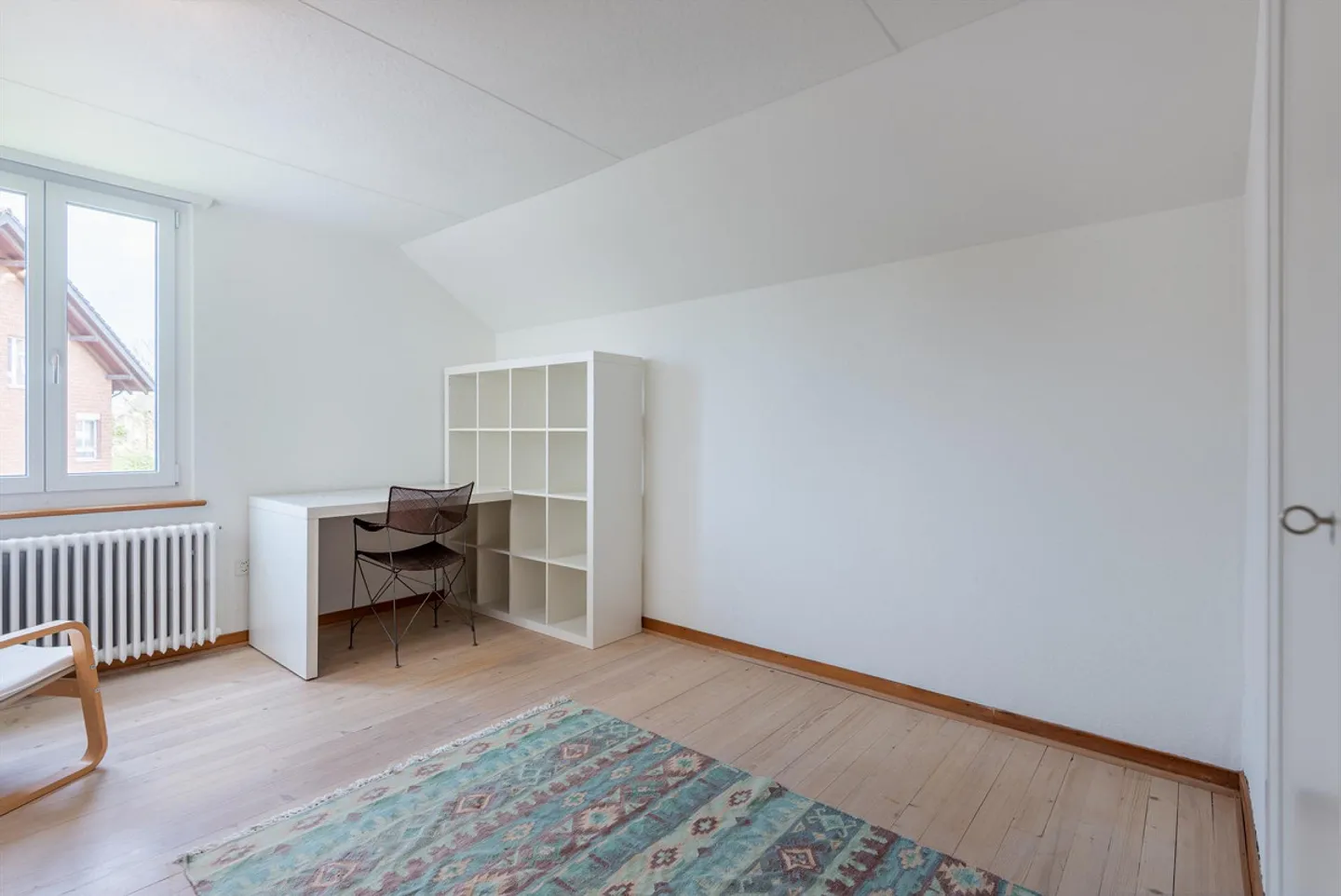Single room in a 2-person shared apartment in newly renovated attic apartment - Photo 2 of 6