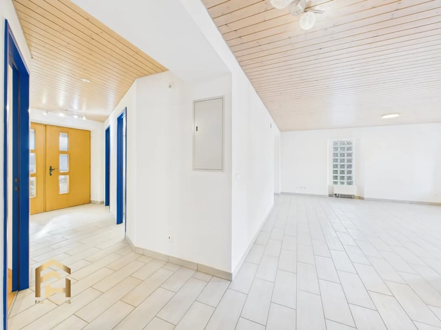 Attraktive 4.5-ZWG mit Balkon, Hobbyraum und privater Gartenoase - Foto 8 di 13