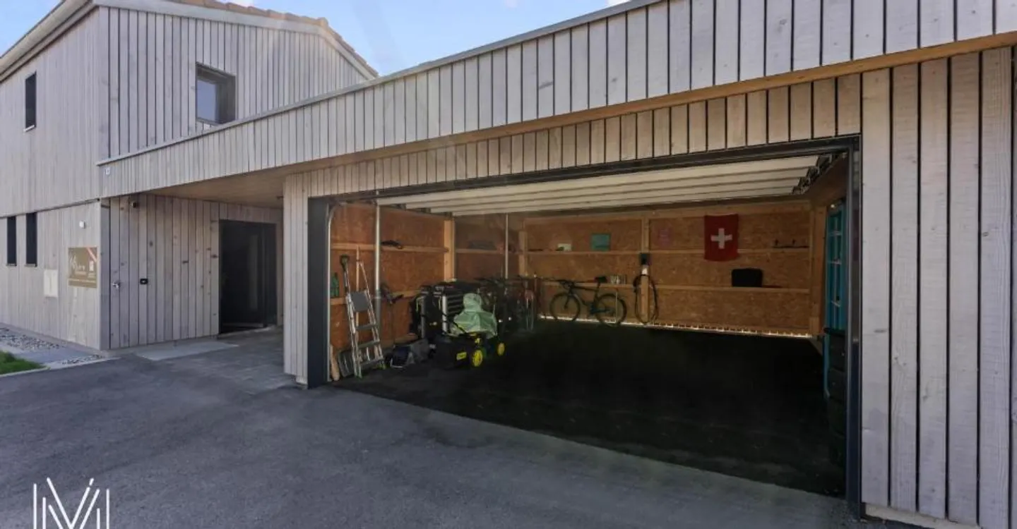 MAGNIFICENT CONTEMPORARY INDIVIDUAL HOUSE OF 5.5 ROOMS - Wooden architecture, modern comfort and quality of life between Fribourg and Bulle - Photo 3 of 12
