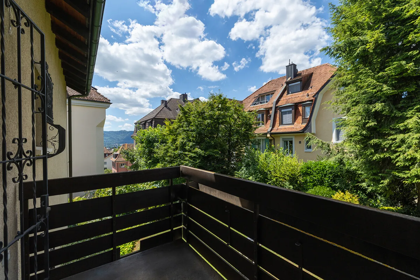Zürich: Maisonette-Wohnung mit Umbaupotenzial und drei Aussenflächen - Foto 7 von 8