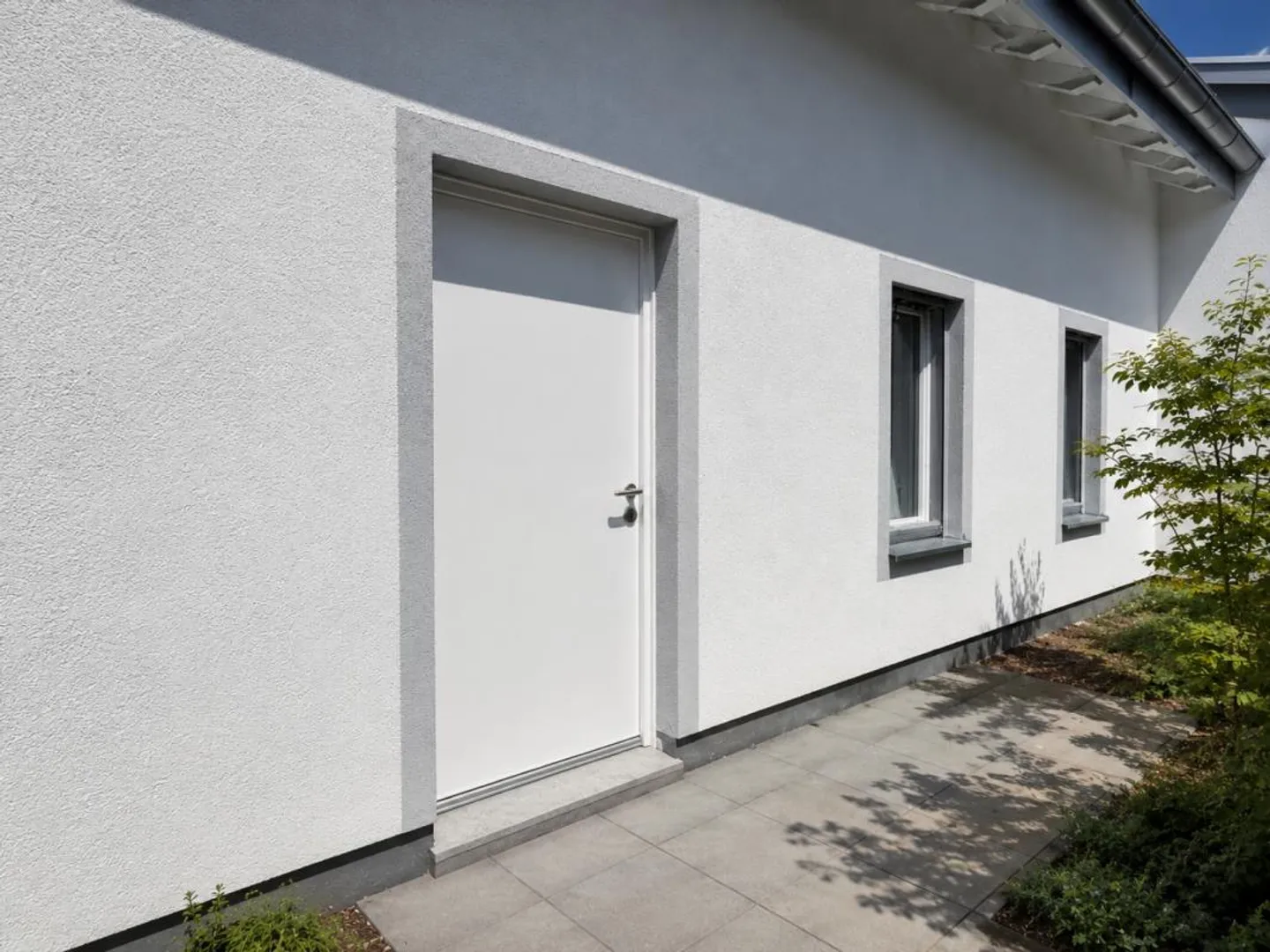 Appartamento moderno in città con layout intelligente e giardino - Foto 5 di 8