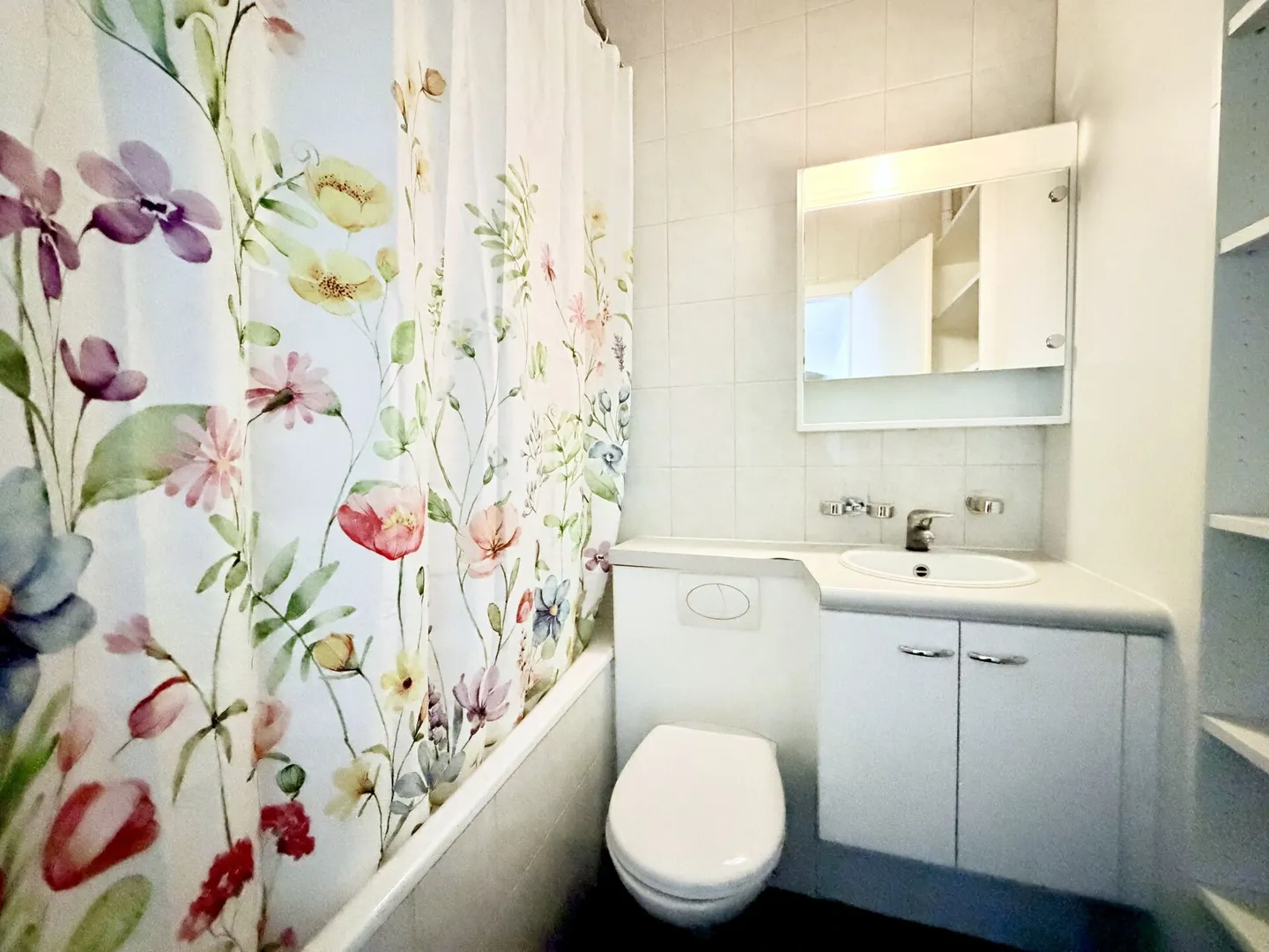 Ideally located! 3.0 room apartment with balcony - Photo 8 of 8