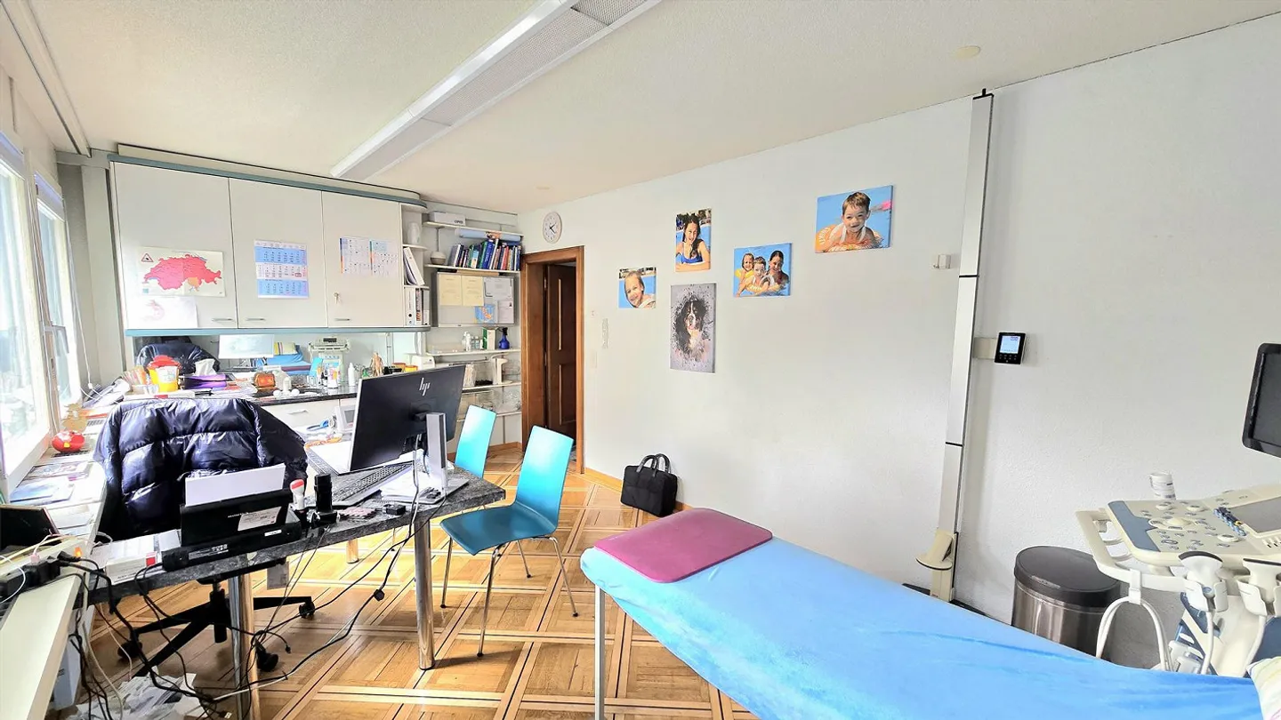 Practice and commercial space in the best central location - Photo 6 of 12